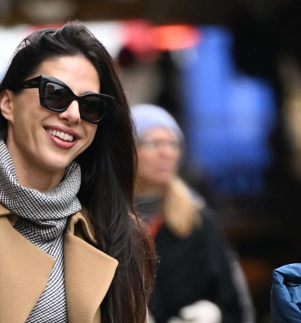 Zagrebačka street stylerica pokazala je elegantno izdanje u minici i visokim čizmama