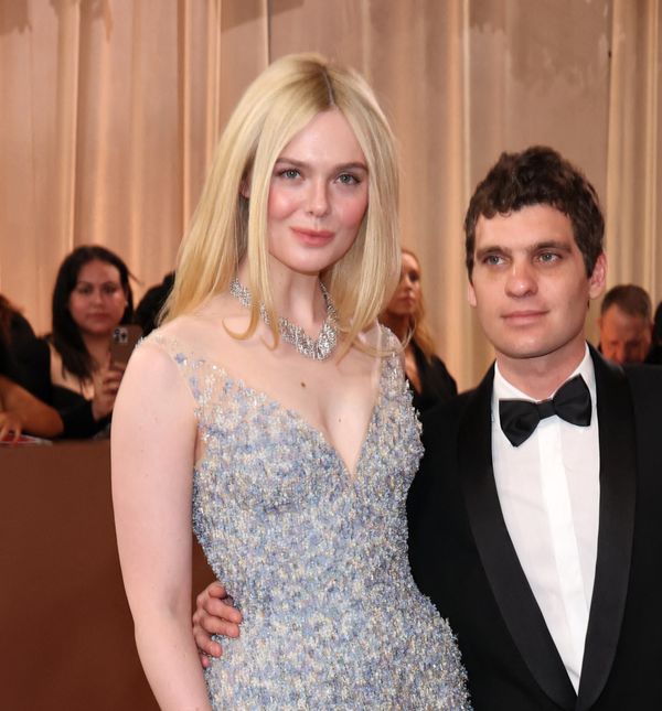 Elle Fanning s dečkom Gusom Wennerom na dodjeli Zlatnih globusa