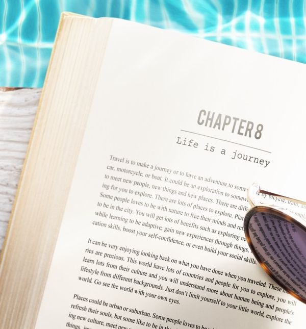 Knjige su nezaobilazni \'rekvizit\' svake torbe za plažu