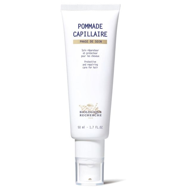 Pommade Capillaire oblaže kosu kao film za zaglađivanje i popravljanje vlasi kose i ispucanih vrhova