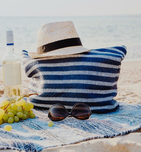 Na plažu je uvijek dobro nositi i rashladnu torbu s hranom i pićem