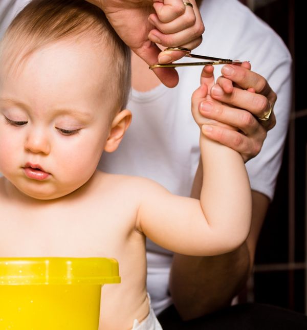 Noktići će se lakše odrezati i ako dijete pažnju usmjeri na nešto drugo