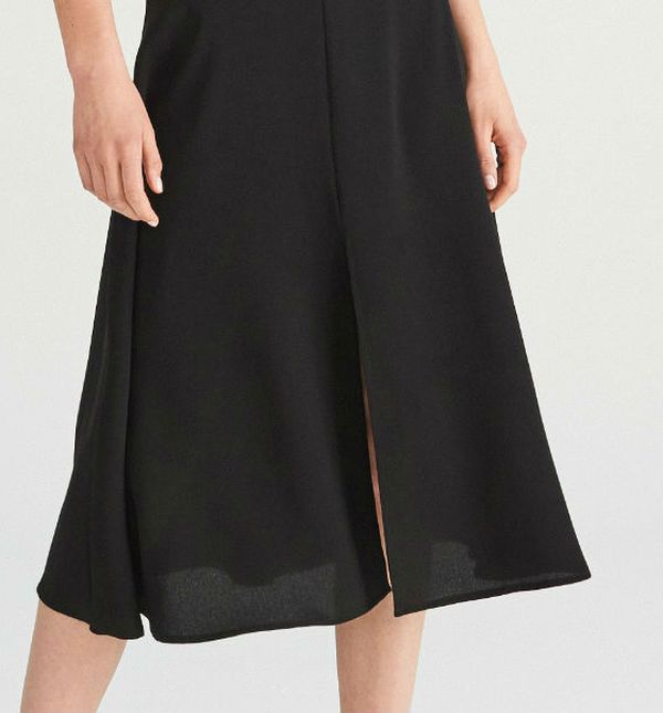 Malu crnu haljinu gotovo svaka žena ima u ormaru