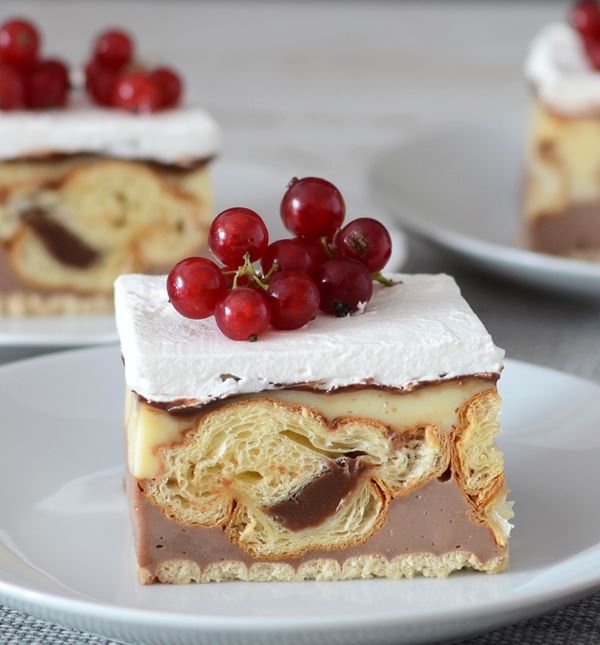 Kolač s kroasanima koji se brzo priprema