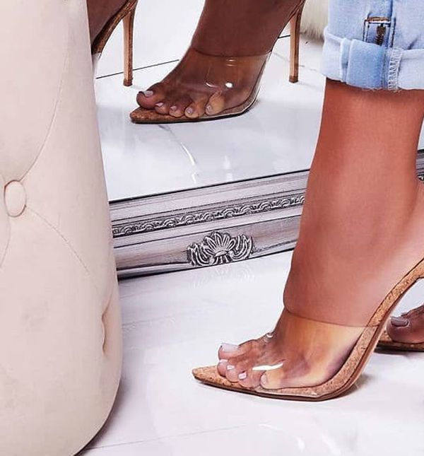Sandale bež boje vizualno produžuju noge