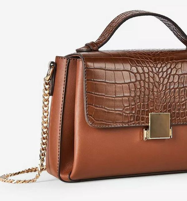 Dorothy Perkins, 140 kuna