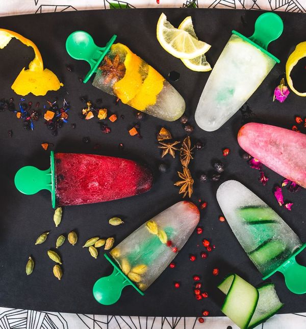 Džin-tonik sladoledi različitih okusa