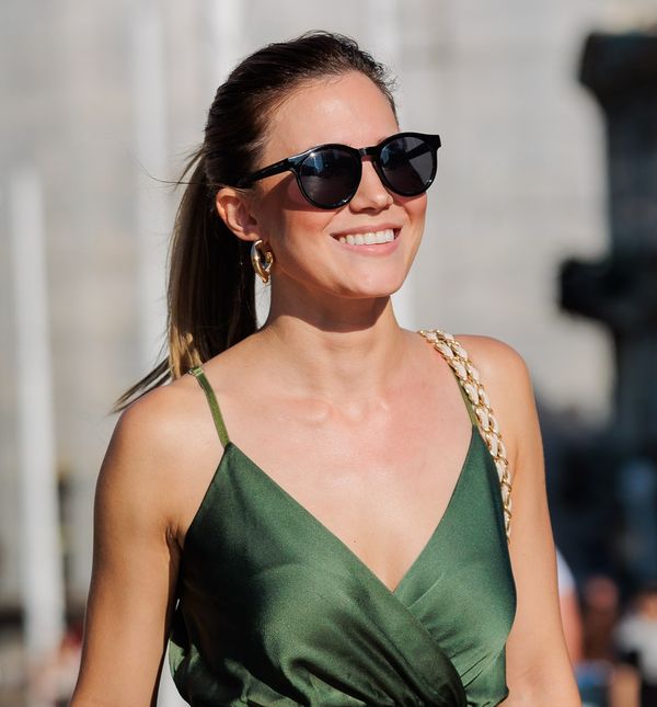 Zagrebačko street style izdanje u zelenoj haljini s placa