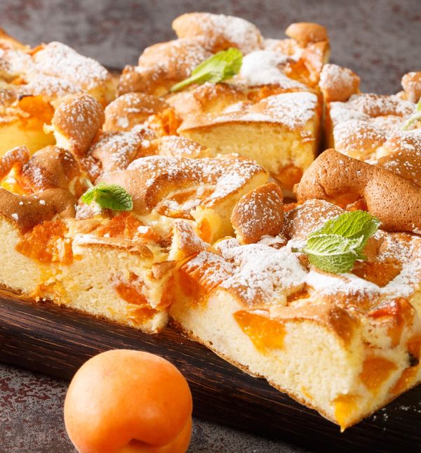 Kolač od jogurta s marelicama