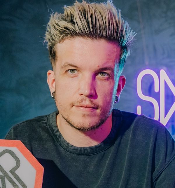 Baby Lasagna rođen je 5. srpnja 1995. godine