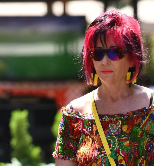 Zagrebačko street style izdanje u šarenoj maksi haljini