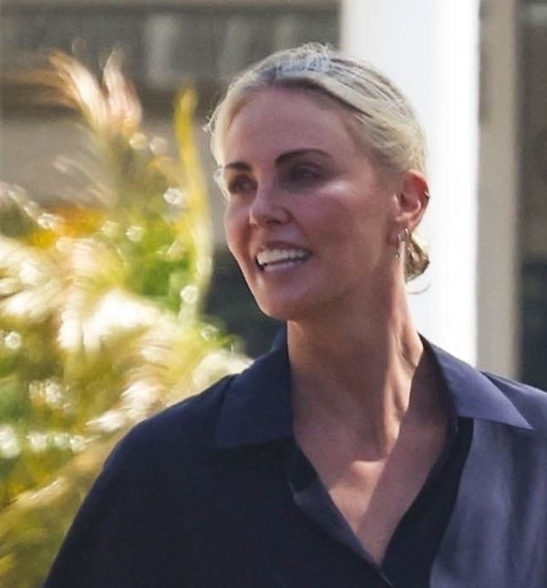 Charlize Theron bira modne kombinacije u kojima se osjeća nesputano