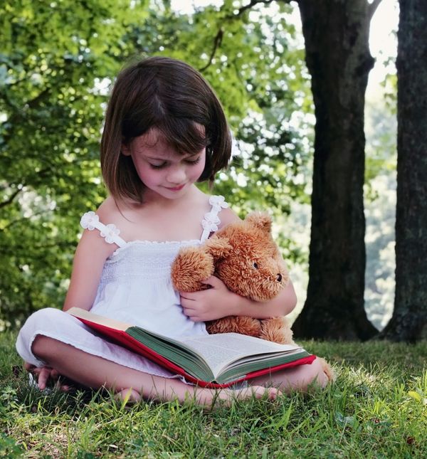 Kroz priče djeca uče o vrijednostima, emocijama, odnosima i svijetu oko sebe