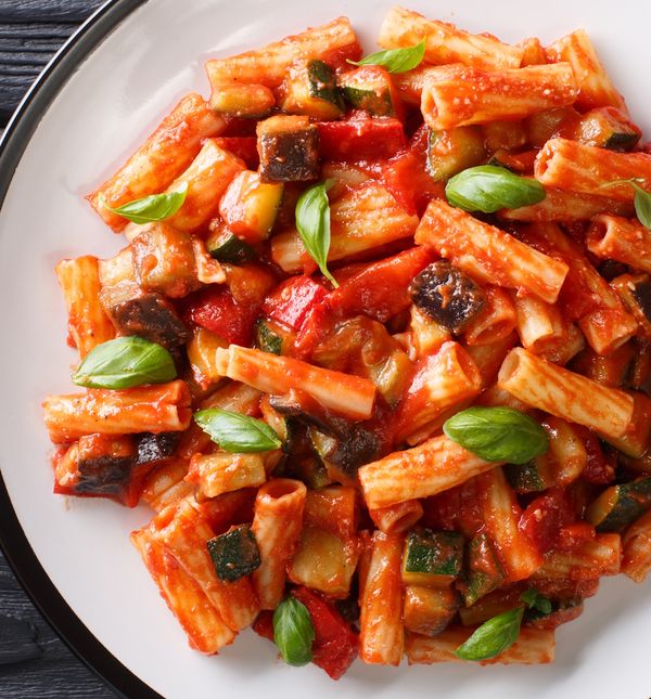 Tjestenina s tikvicama u umaku od rajčica