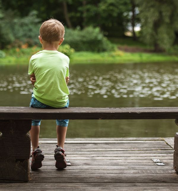 Kada dijete vidi da njegovi prijatelji odlaze na more, može se osjećati manje vrijednim