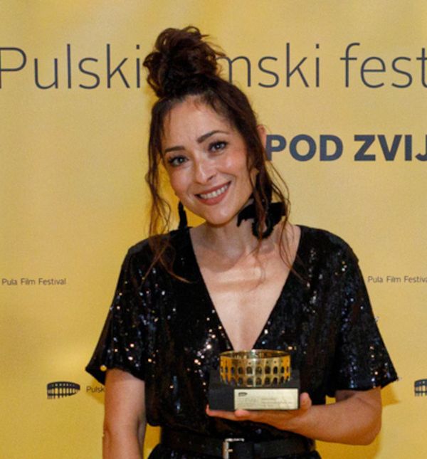 Zrinka Cvitešić osvojila je Zlatnu arenu za najbolju sporednu žensku ulogu na 72. Pulskom filmskom festivalu
