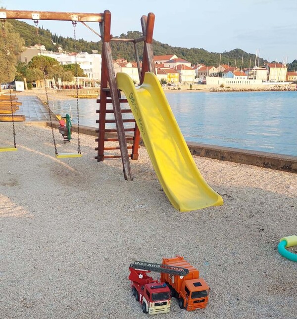 Jedna fotografija s naše plaže pokazala je kako izgleda dobrota bez velike pompe Jedna fotografija s naše plaže pokazala je kako izgleda dobrota bez velike pompe