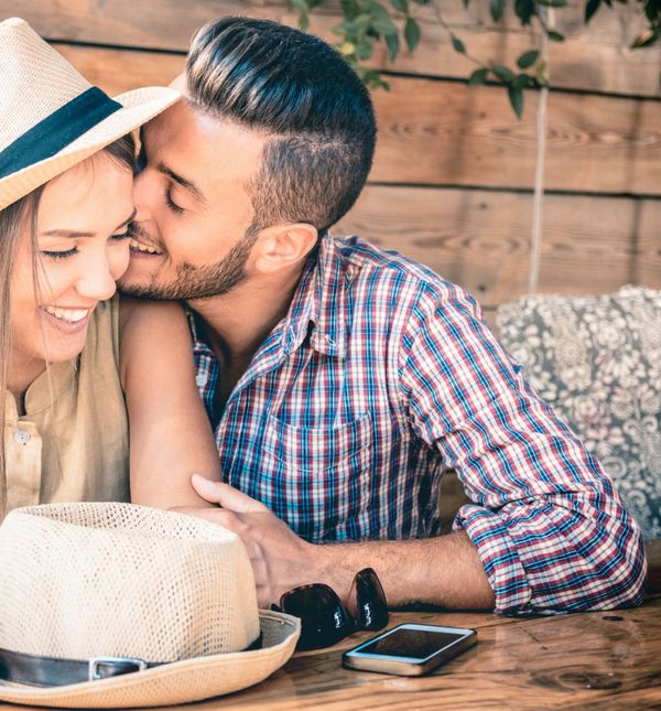 Zaljubljeni muškarac želi upoznati ženu sa svojom obitelji