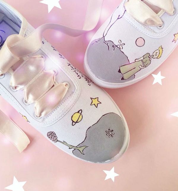 Startas tenisice oslikane likom Malog princa domaćeg brenda 'Shuz.'