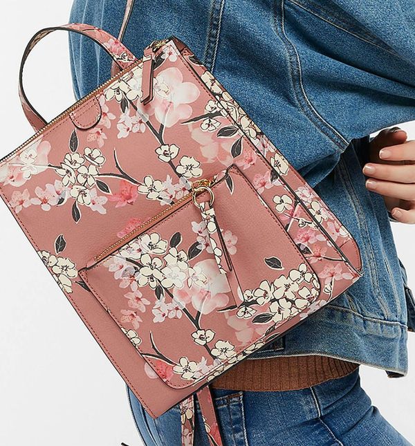 Cvjetni ruksaci idealan su odabir za proljeće i ljeto