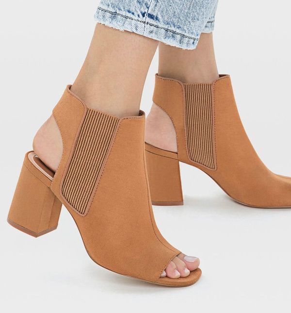 Stradivarius. 229 kuna