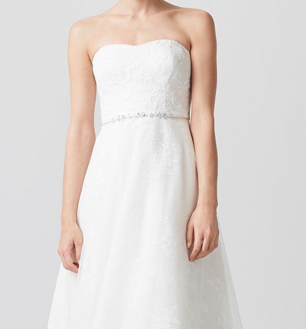 Za ljetna su vjenčanja mekanije, prozračnije i laganije vjenčanice itekako poželjne