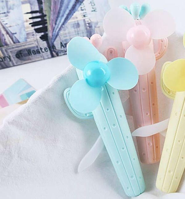 Mini ventilator u obliku kaktusa dolazi u plavoj, zelenoj, ružičastoj i žutoj boji