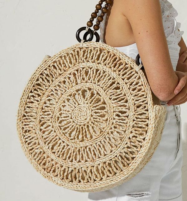 Pletene torbe omiljen su ljetni modni dodatak