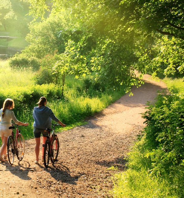Boravak u prirodi nekim ljudima omogućuje i da uživaju u kvalitetno provedenom vremenu s prijateljima ili članovima obitelji