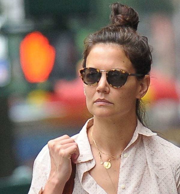 Katie Holmes u (ne)popularnim trapericama - 3