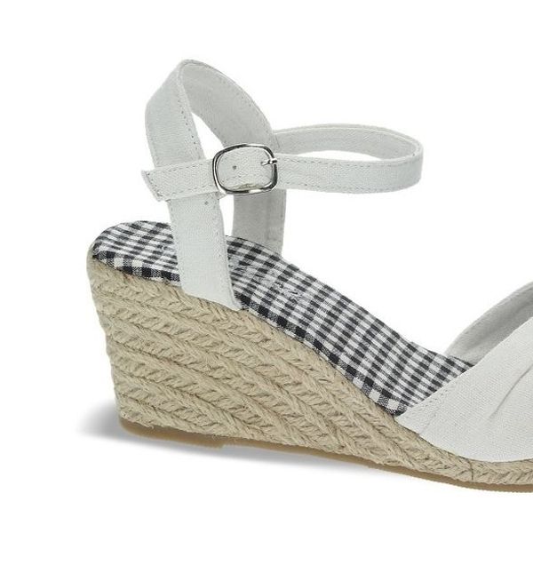 Planet obuća, 21,10 eura