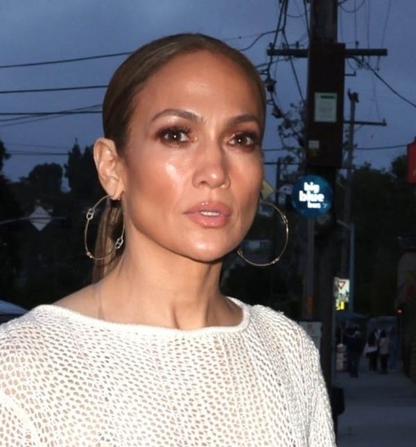 Jennifer Lopez otišla je na večeru u restoran u Santa Monici
