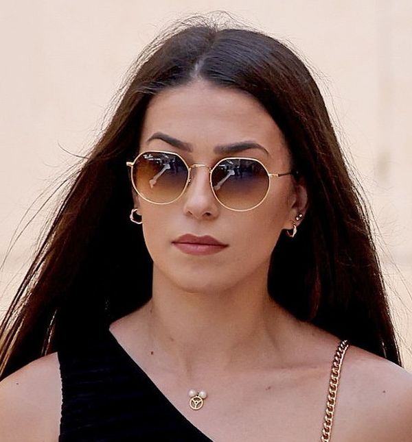 Ljepotica iz Zadra u crnoj kombinaciji udarila kontru bijeloj boji