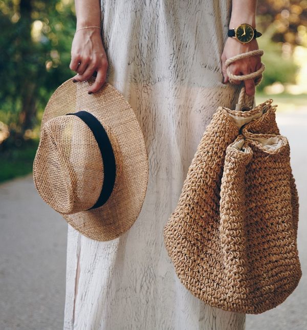 Torbe od rafije, jute, slame i drugih sličnih materijala popularan su izbor u ljetno vrijeme