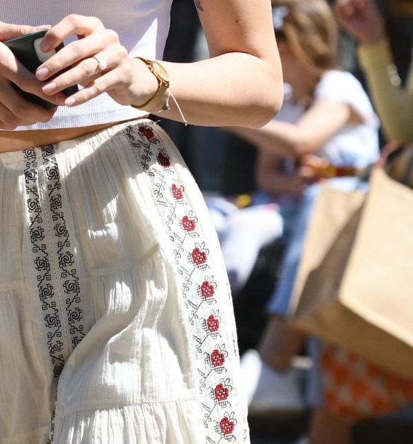 Duge suknje popularne su u ljetno vrijeme