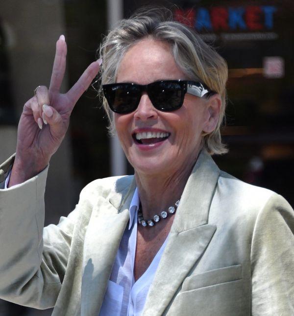 Sharon Stone u kombinaciji koja spaja ležernost i eleganciju