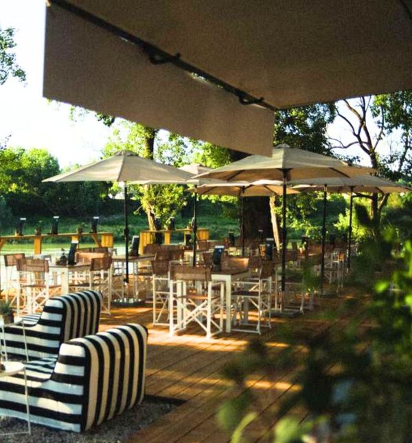 Dnevni boravak na rijeci