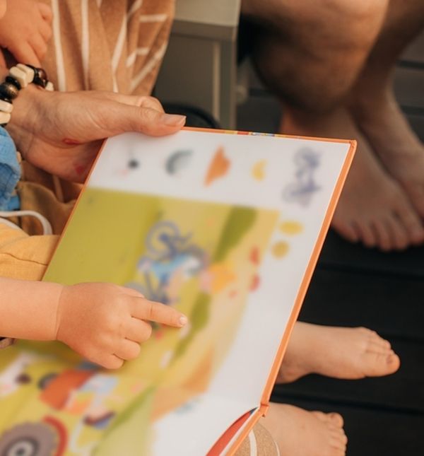 Slikovnice potiču interakciju između djeteta i odrasle osobe