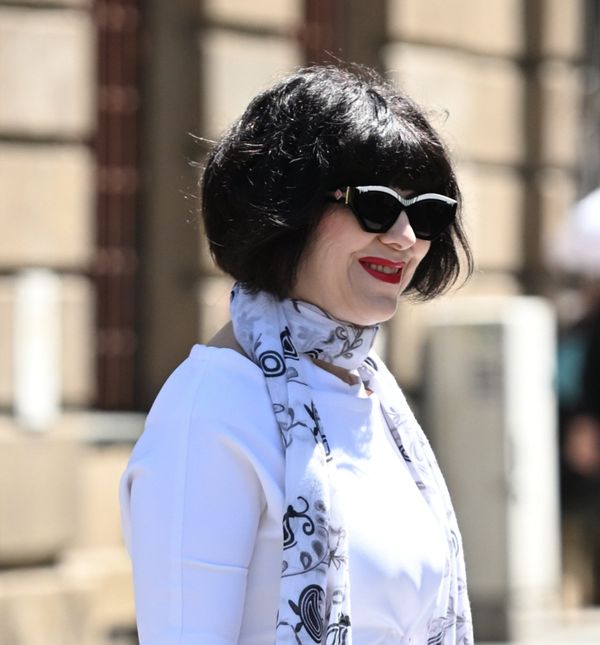 Mirela Holy u bijeloj kombinaciji