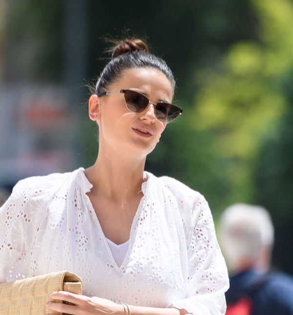 Šetnja Šibenikom u bijeloj haljini