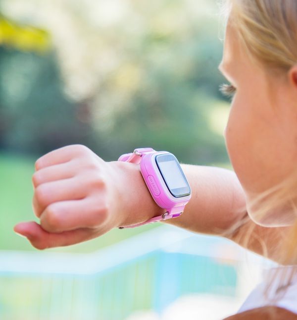 Danas je djecu moguće pratiti preko raznih pametnih uređaja