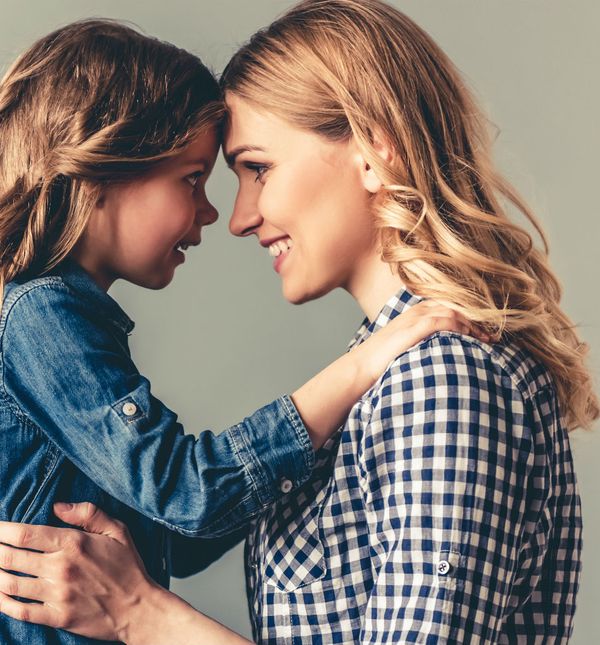 Svojim savjetima i primjerom majka može izgraditi kćerino samopouzdanje