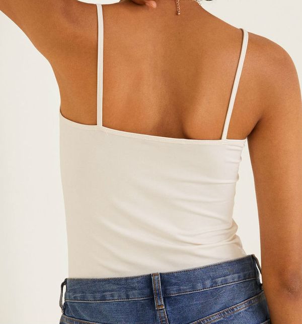 Bijela potkošulja se vraća u modu