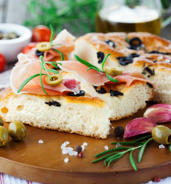 Focaccia s maslinama