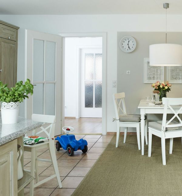 Klupica u kuhinji izgleda vrlo šarmantno i retro