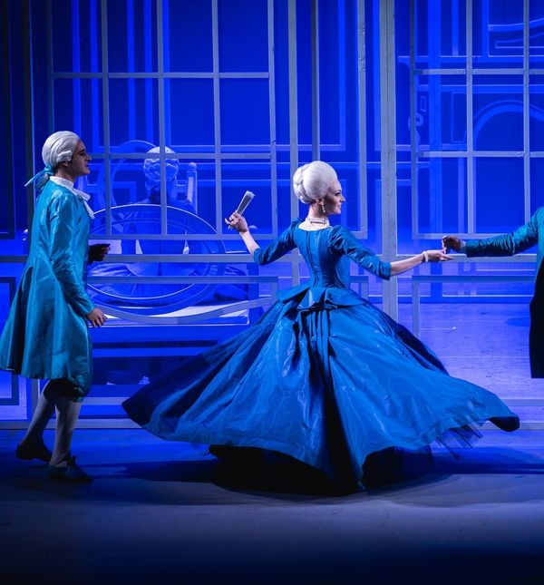 Ovaj je balet utemeljen na skandaloznom romanu Pierrea Choderlosa de Laclosa