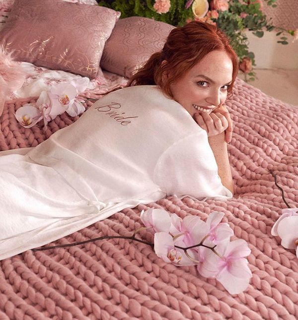 Ogrtač za mladenku, 15 funti (128,60 kn)