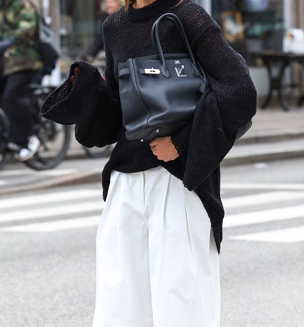 Hlače širokh nogavica nisu novost u modnom svijetu