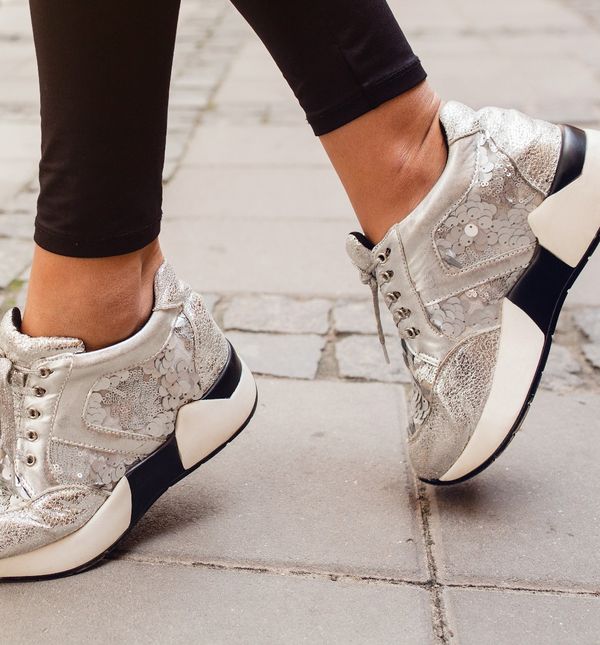 Šljokice i tenisice su savršen par