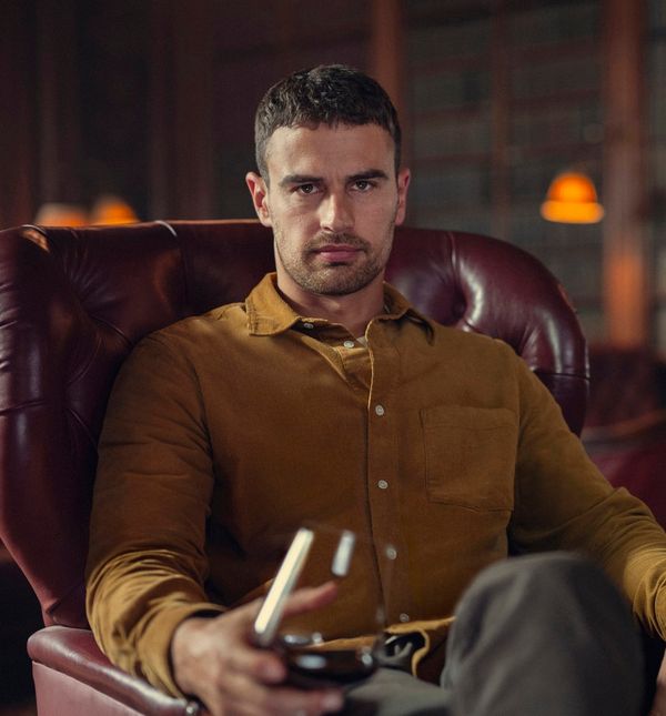 The Gentlemen s Theom Jamesom u glavnoj ulozi